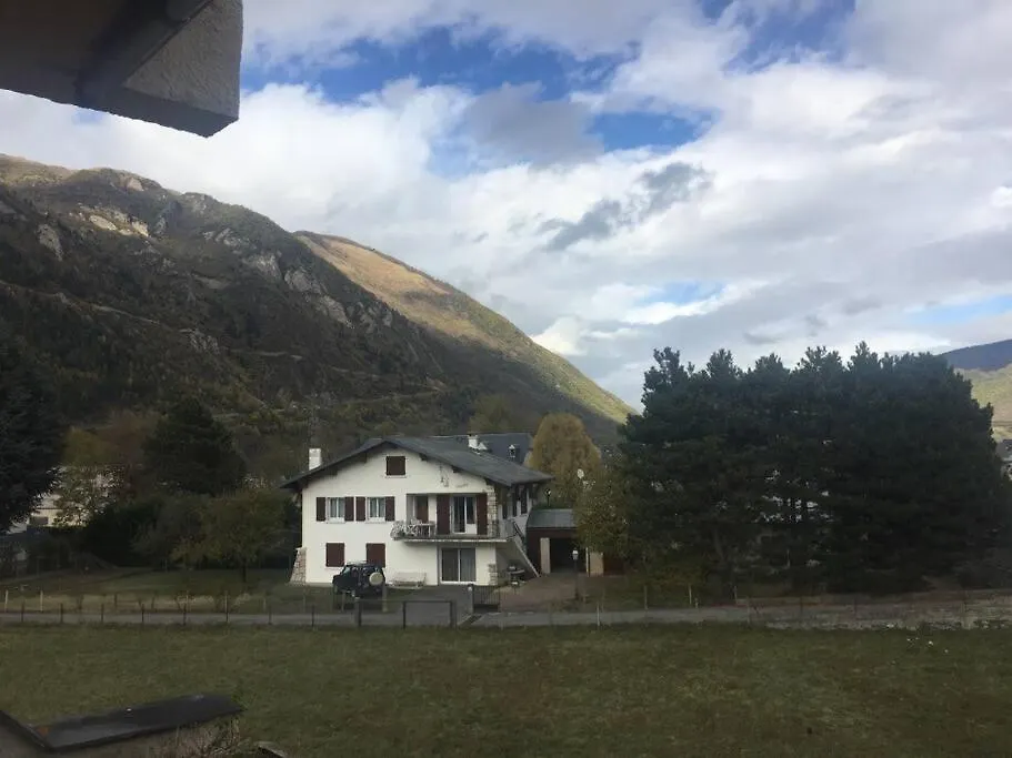 Appartement Centre-Ville Saint-Lary Vue Montagne Apartmán